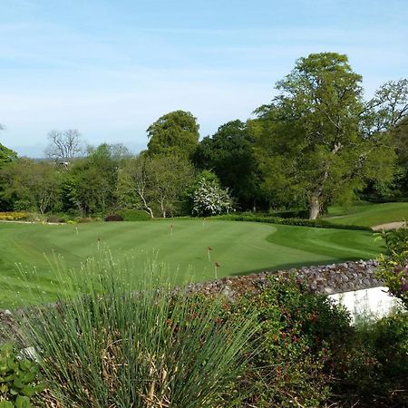 New Forest Estate Lodges Tyrrellspass Bagian luar foto