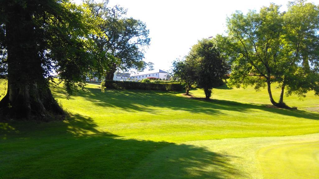 New Forest Estate Lodges Tyrrellspass Bagian luar foto