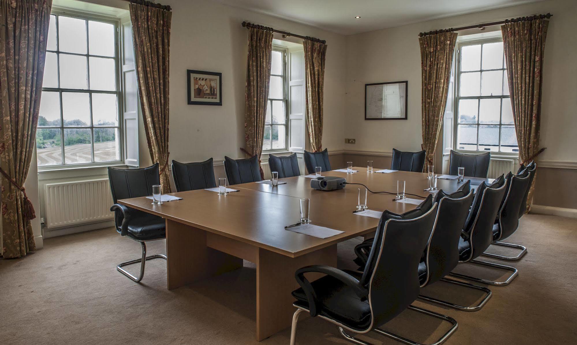 New Forest Estate Lodges Tyrrellspass Bagian luar foto