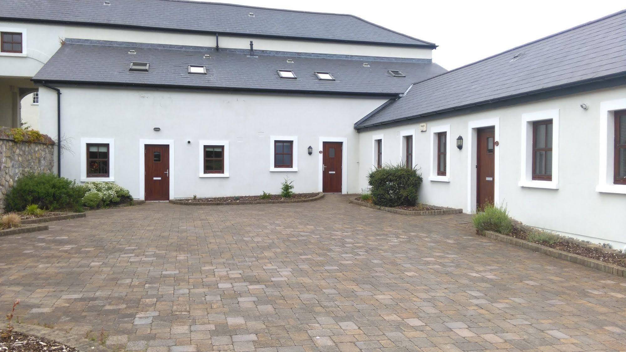 New Forest Estate Lodges Tyrrellspass Bagian luar foto