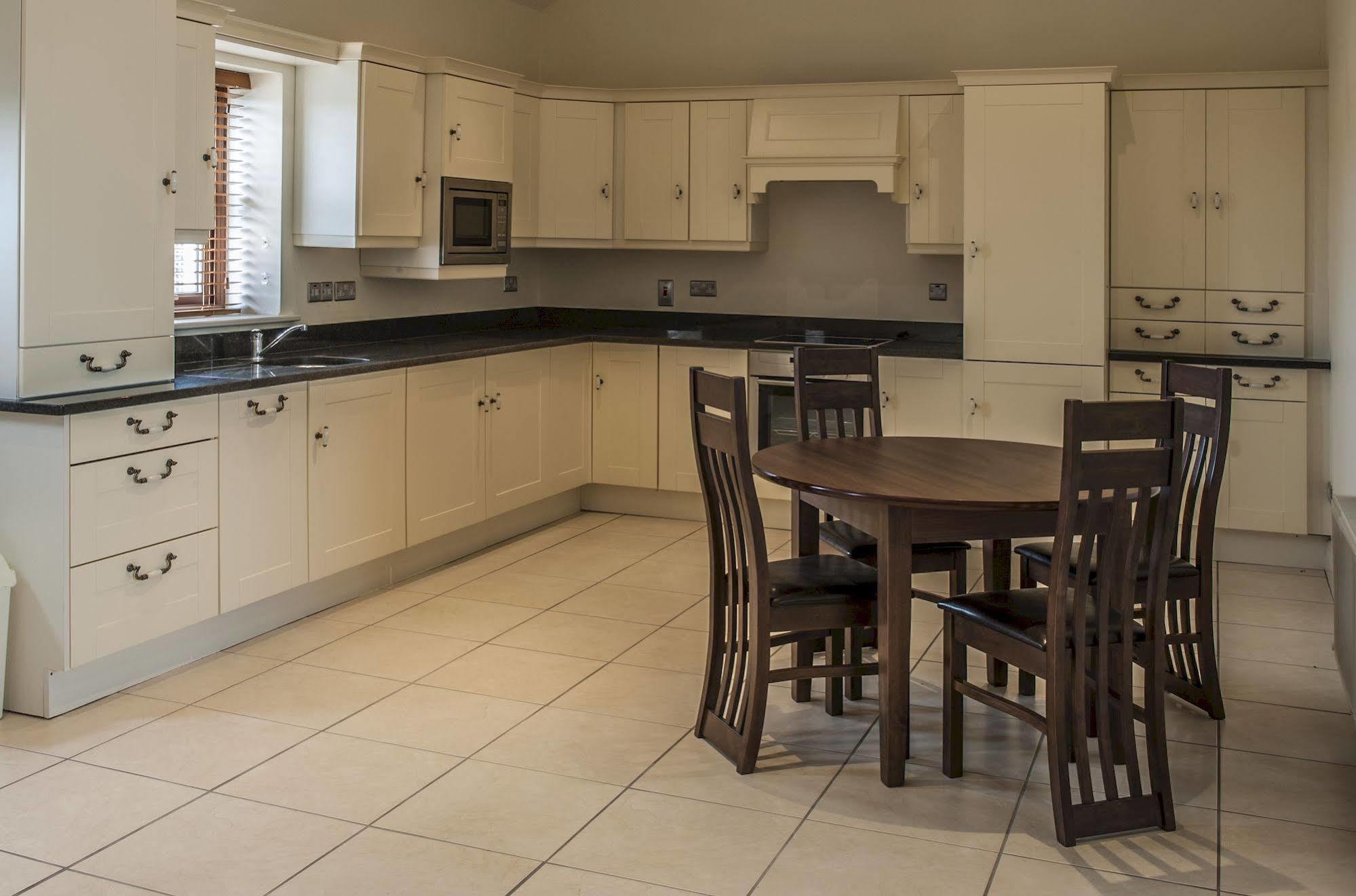 New Forest Estate Lodges Tyrrellspass Bagian luar foto